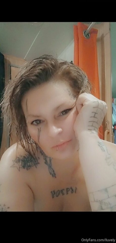 lluvely star nudes pic