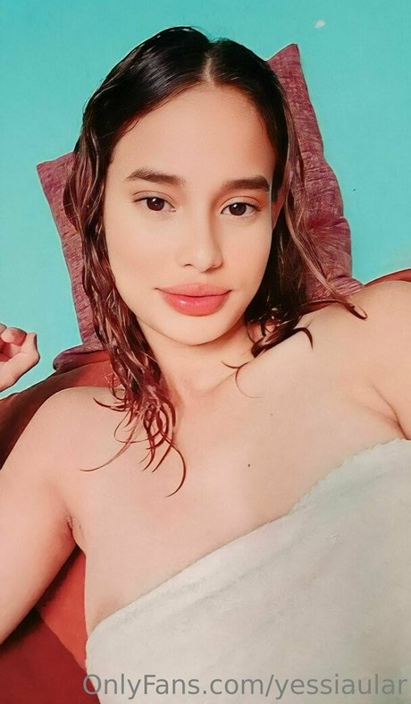 yessiaular star high quality pic