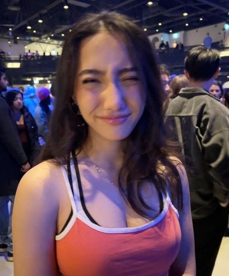 Sabrina Pezeshkian hd star photos