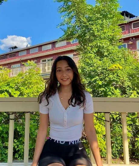 Sabrina Pezeshkian model xxx archive