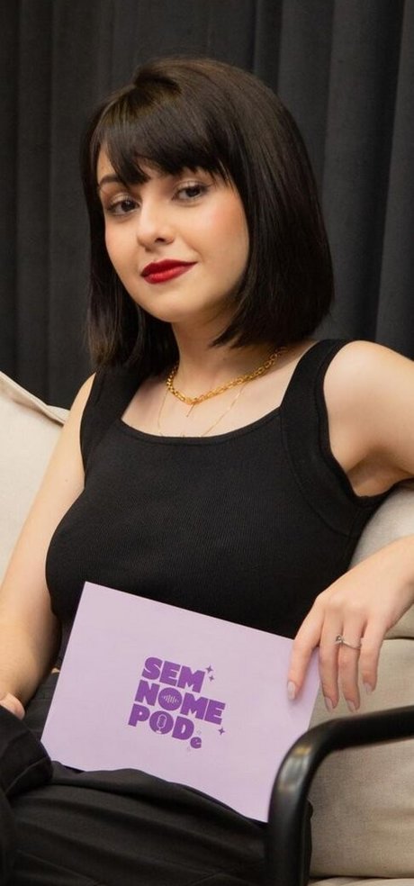 Klara Castanho model adult photos