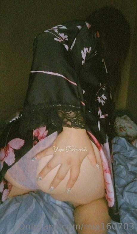 mia160703 free model photo