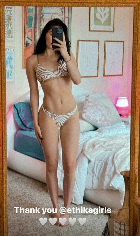 Indiana Massara model adult photos