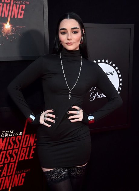 Indiana Massara free actress gallery