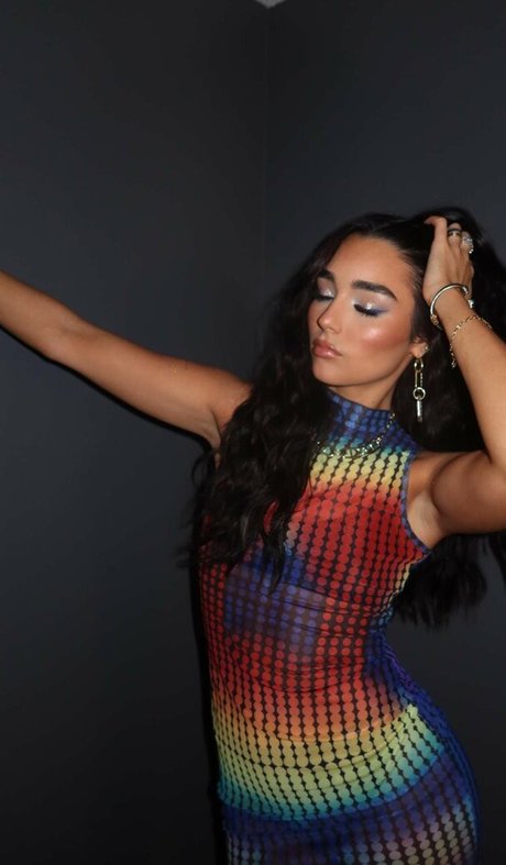 Indiana Massara model hot picture