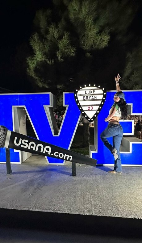 Indiana Massara hd model img