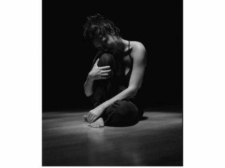 Phoebe Tonkin nude actress pictures