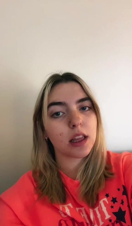 Sierra Bellingar hd actress photos