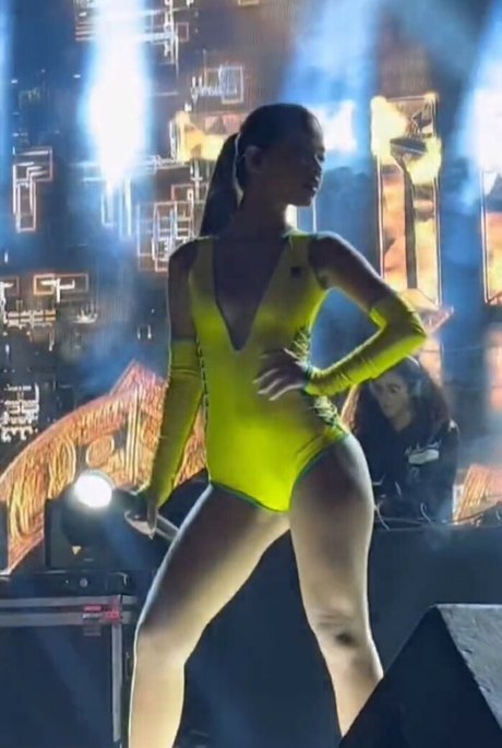 tiliaoficial star erotic photos