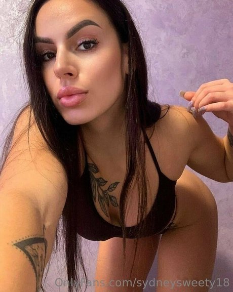 sydneysweety18 xxx pornstar images