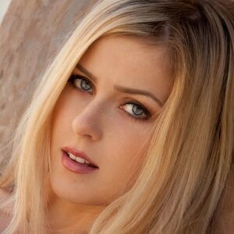 Abigaile Johnson hot pornstar photos