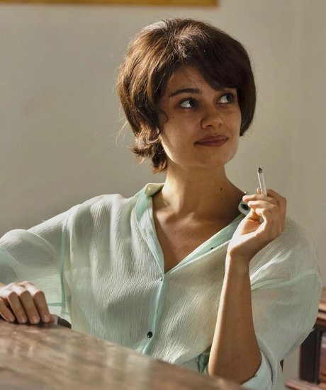 Sophie Charlotte best star images