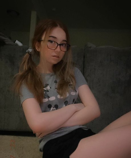 Lyssaurora pornographic model pics