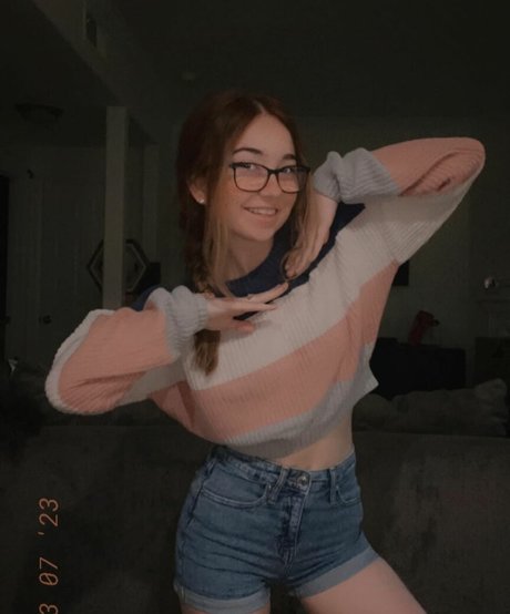 Lyssaurora xxx model pictures