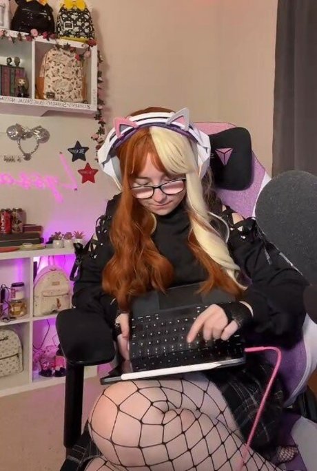 Lyssaurora nice pornstar photo