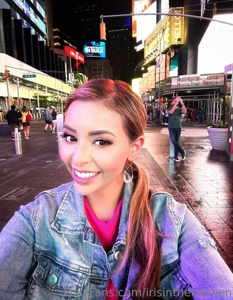 irisinthekitchen nice model image