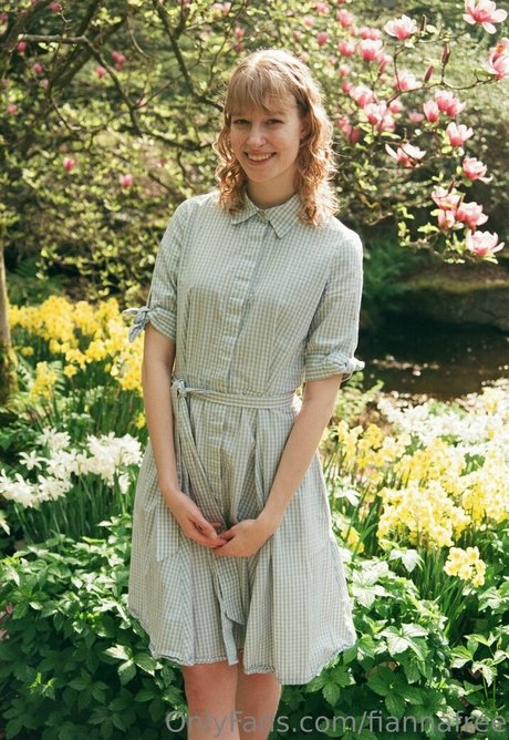 fiannafree erotic pornstar image