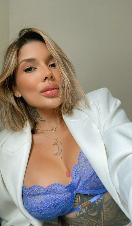 isabellanourie art pornstar photos