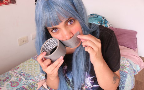 online succubus porn model photo