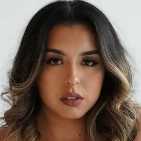 Pris Montoya naked star photos