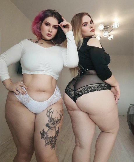 perfect shemale onlyfans free naked pictures