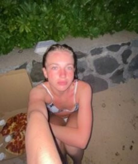 Brynn Rumfallo beautiful model img