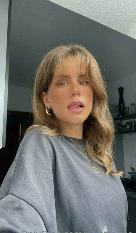 julietthope pornstar perfect pictures