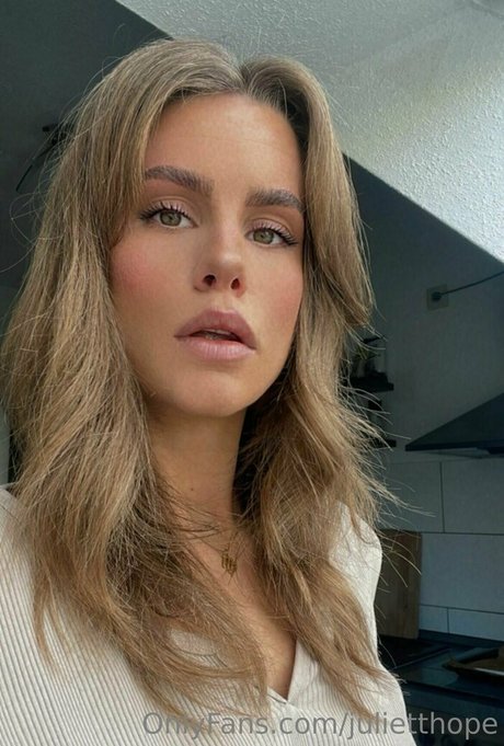 julietthope star nudes pics