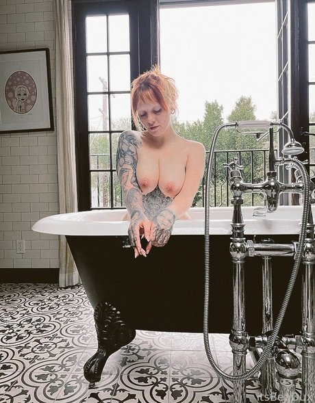 tiny onlyfans erotic galleries