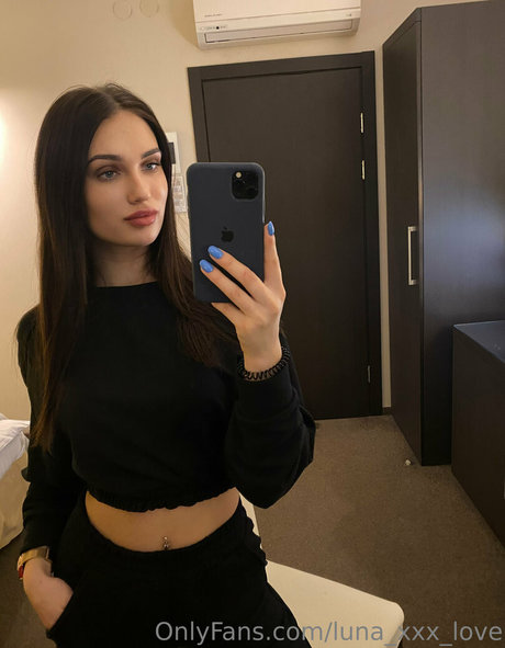 luna xxx love adult model pics