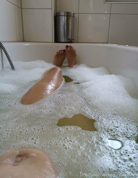 secret feetbeauty high quality actress photo