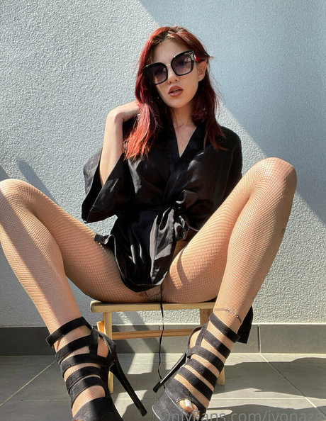 Ivonazg beautiful pornstar picture