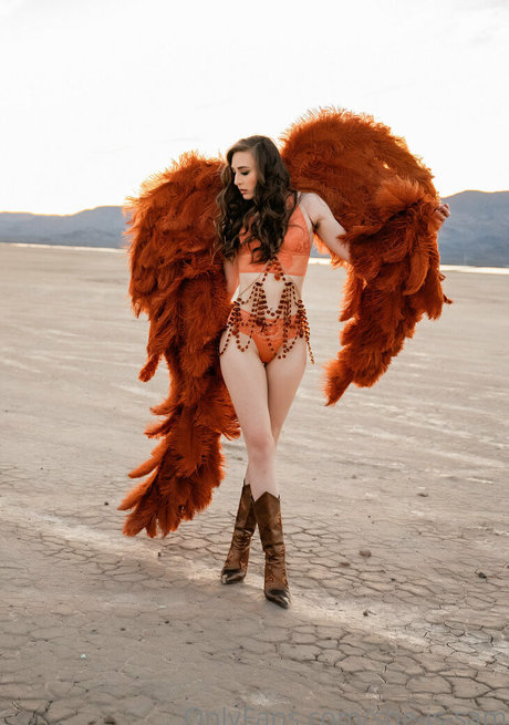 she is sam high quality actress gallery