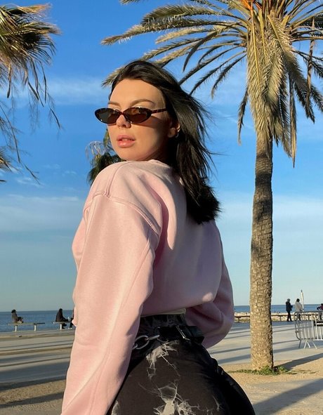 evasodaa model nude gallery