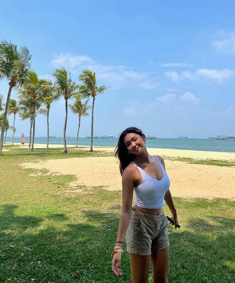 big tits blonde onlyfans erotic gallery