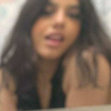 Yourxgoldfish sexy model img