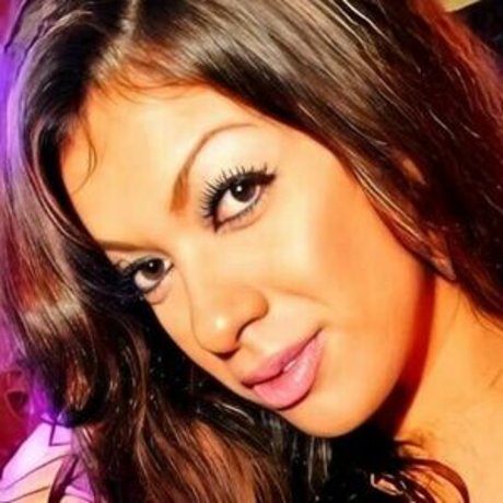 Ashley Peaches star pretty photos