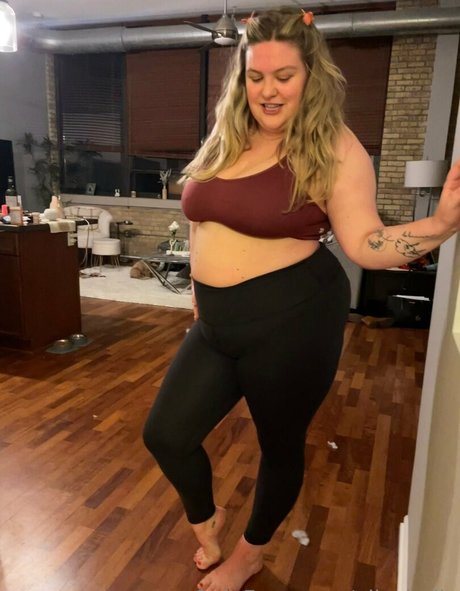 ellesbelly pornstar nice pictures