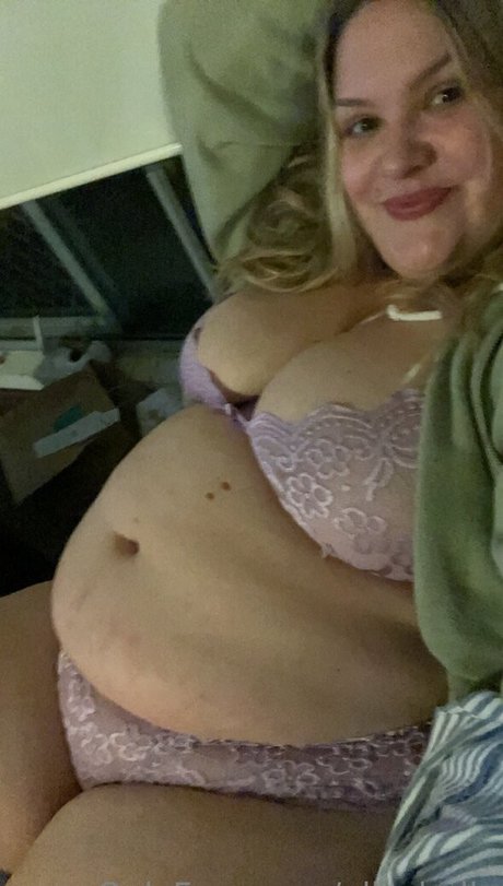 ellesbelly pornstar exclusive images