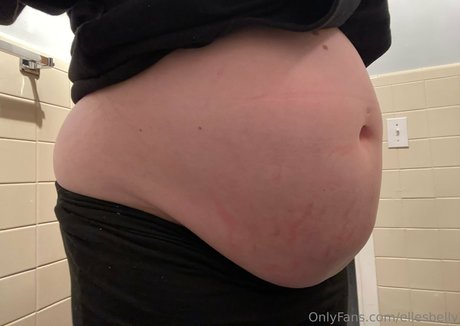 ellesbelly star nude pic