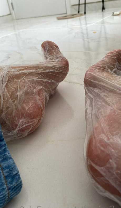 ellaarievilo erotic model archive