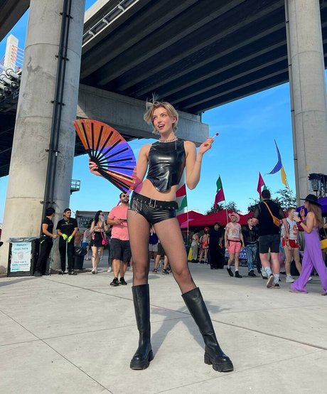 crossdresser onlyfans free porn image