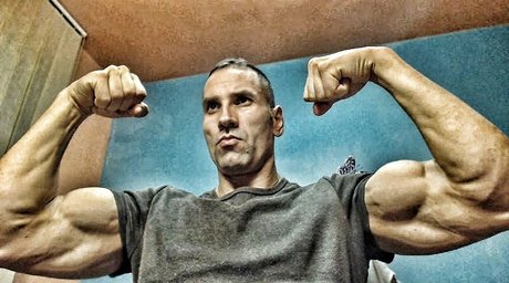 muscle paul beautiful actress photo