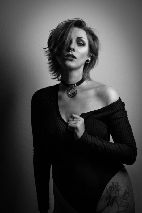 MucklaMiu model free picture