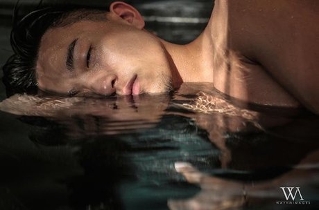 Eason star pornographic photos