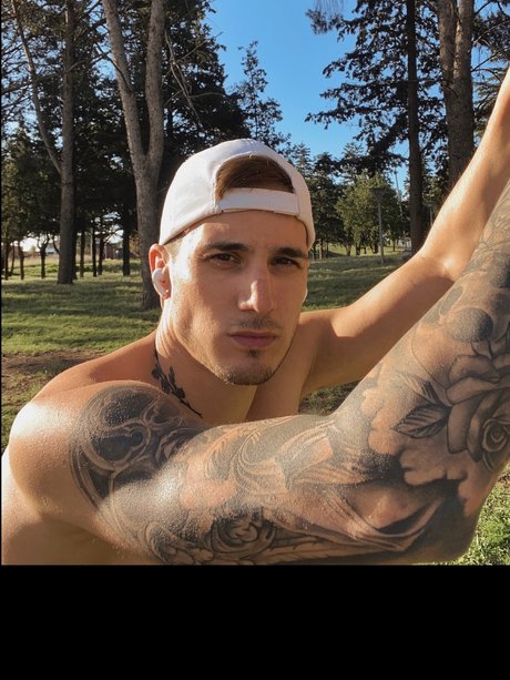 Ezequiel adult model pic