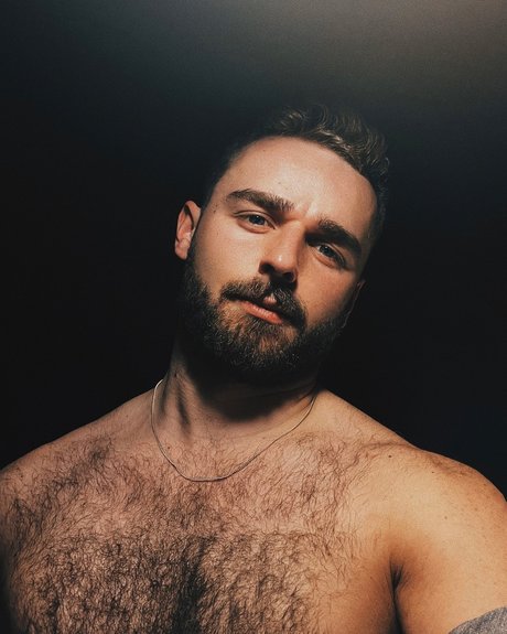 Ed Black sexy star image