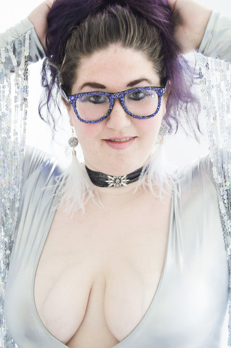 Ellie Quinn nice actress pics