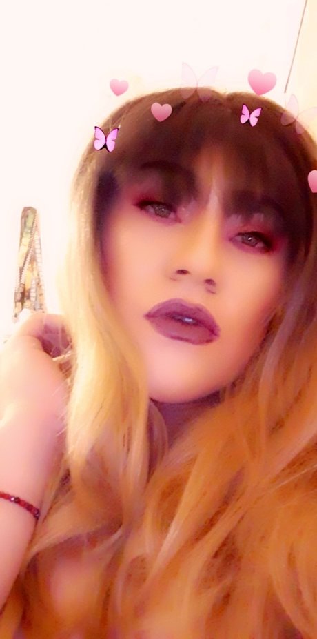 TS Riley porn star image