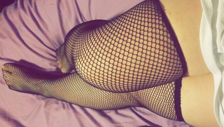 Feyre naked star photo